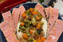 Mi cuit de thon pané au sésame, légume sauté et riz :) li