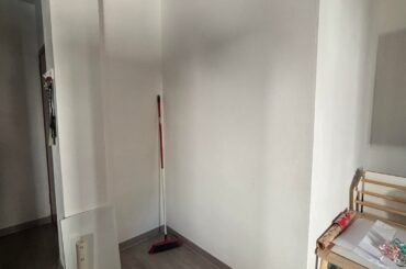 Best way to turn this niche into a plant wall?