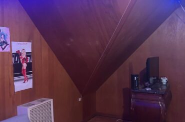 need help figuring out what to do with this corner of my room