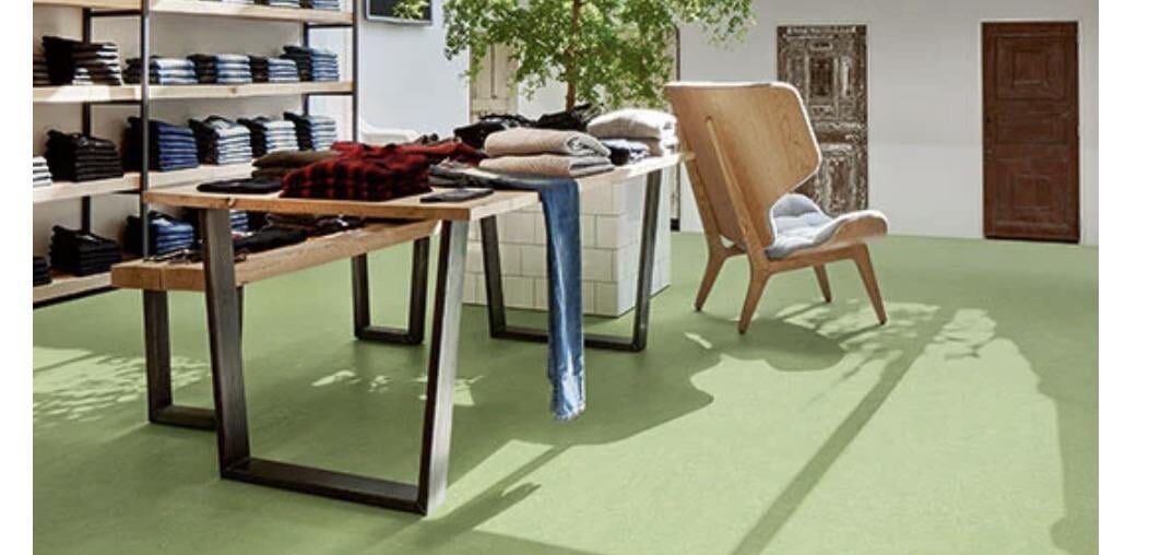 What color tile goes with this floor?