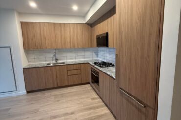 Please help me select a dining table!!