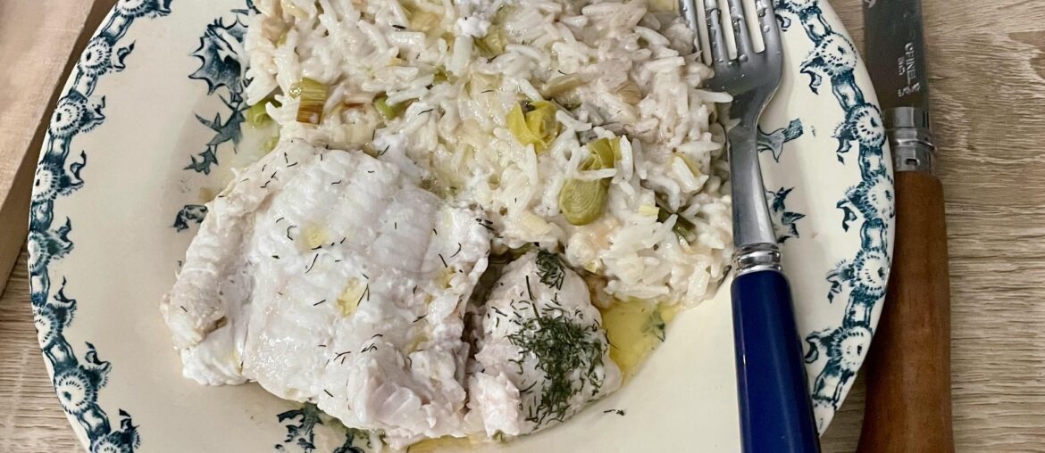 Filet de loup en papillote avec fondue de poireaux et riz