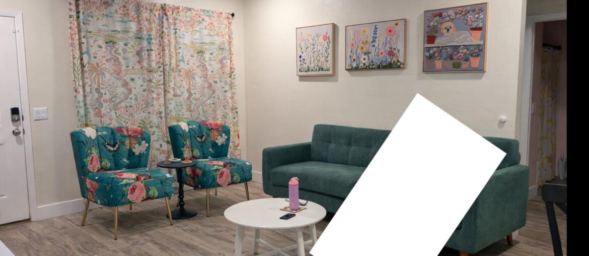 Do you think the accent chairs are too similar in color to the couch?