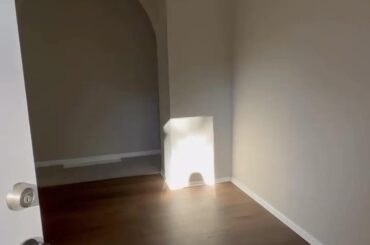 What are some good ideas for entrance here?