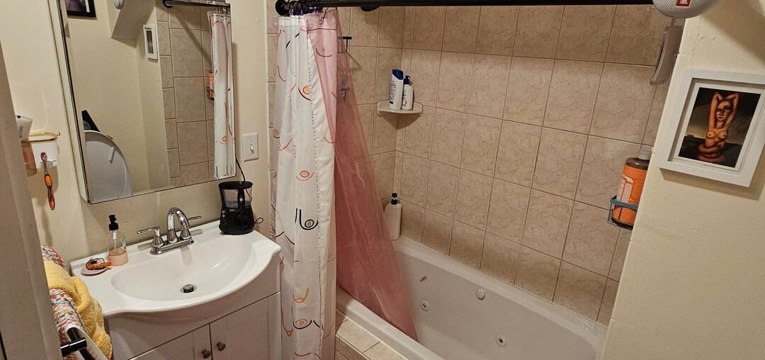 Would a corner vanity help our small bathroom?