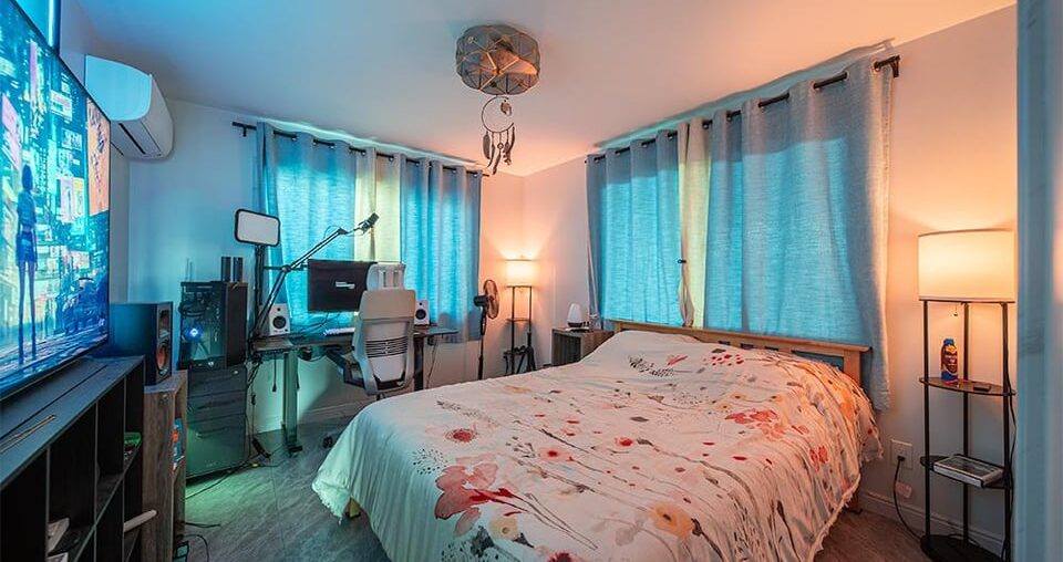 My room looks... uncoordinated.