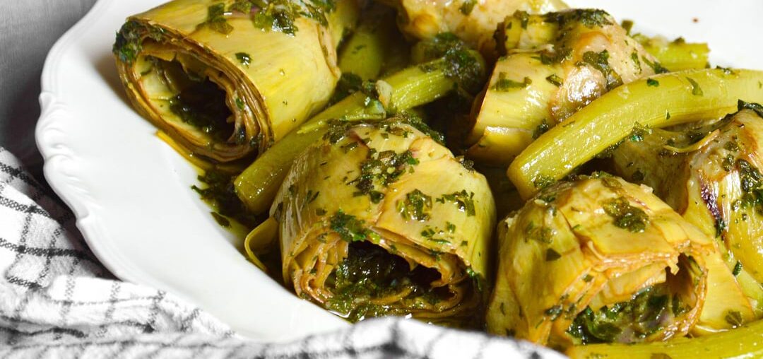 Carciofi alla Romana: braised Roman-style artichokes with olive oil and herb mixture recipe 🌱
