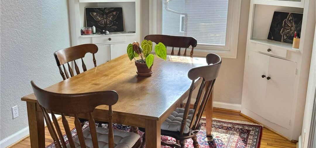 Which rug for the dining room? Which rug for the dining room?