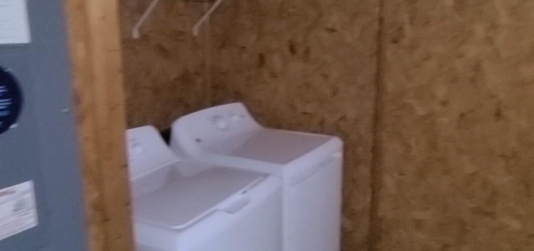 So I'll be renting for a few years and would love some renter friendly advice on how to improve this laundry space in the garage