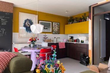 I did it! (With wallpaper in stead of tiles ;) )