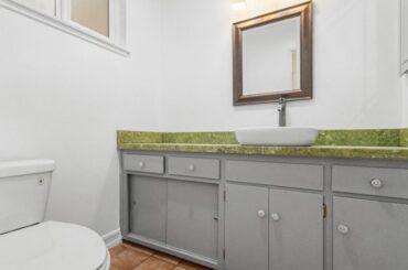 Desperately need help with this ugly bathroom