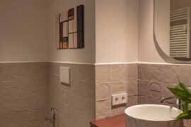 Old "spanish" bathroom reno (+fixing the shared ventilation noise)