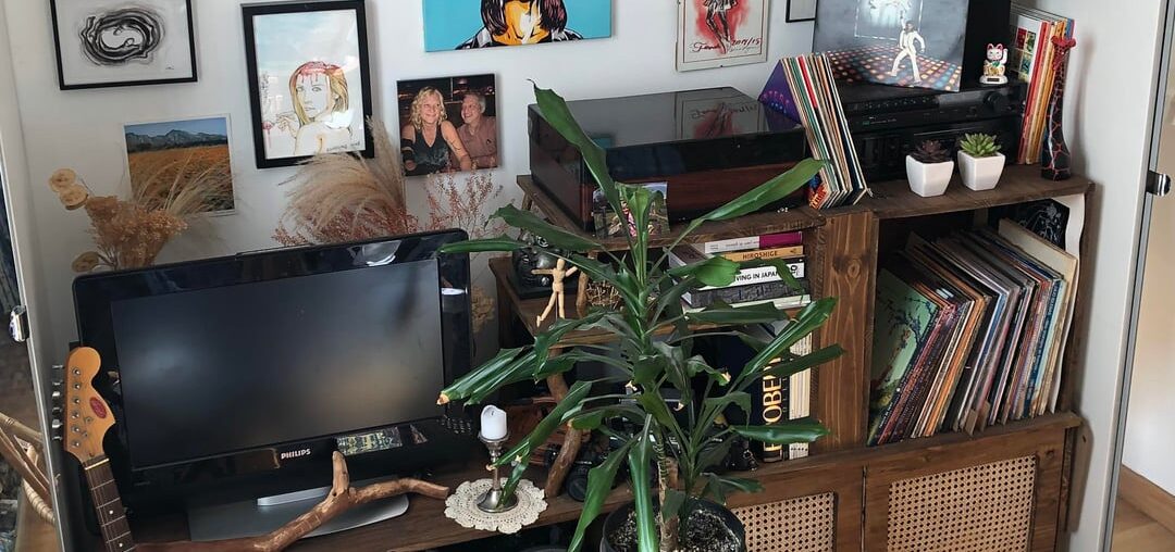 Built a custom wooden entertainment center for our art/game/misc. room. My inner child is stoked!