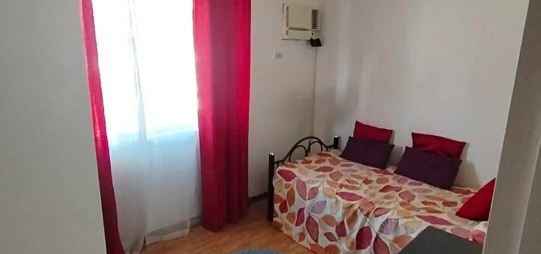 Decorate my room please