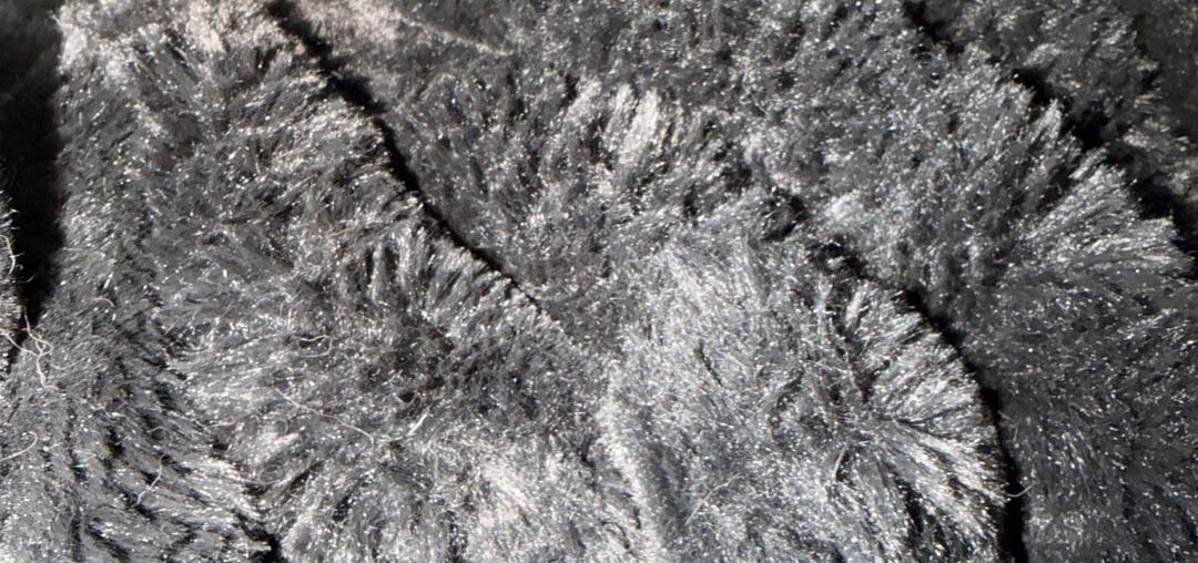 Idk where to go for this specific question so maybe someone here has the same couch as me and can help?