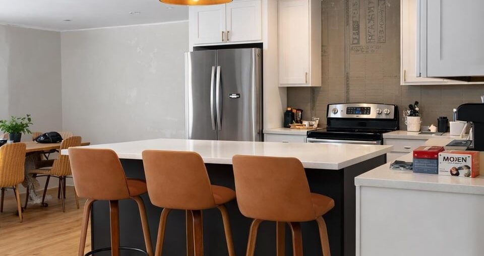 Help me pick island pendants please!