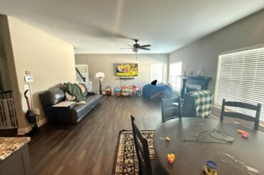 Living room - HELP