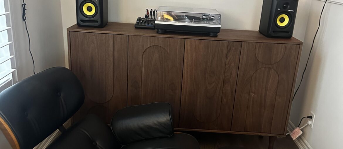 How can we spruce up this corner? How can we spruce up this corner?