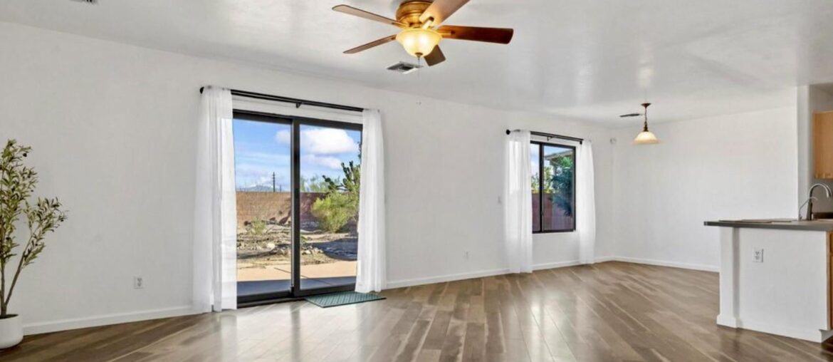 Any color suggestions? We don’t want all our walls to be white.