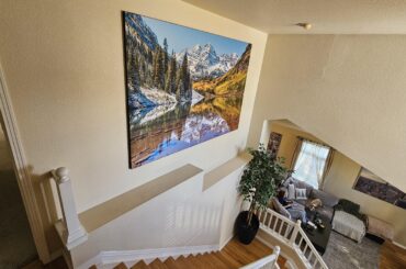 Home stairwell ledge needs inspiration