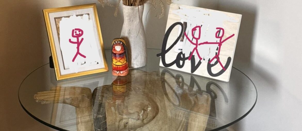 Bought the most amazing table ever at an estate sale 😍🥰