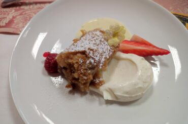 Apple strudel