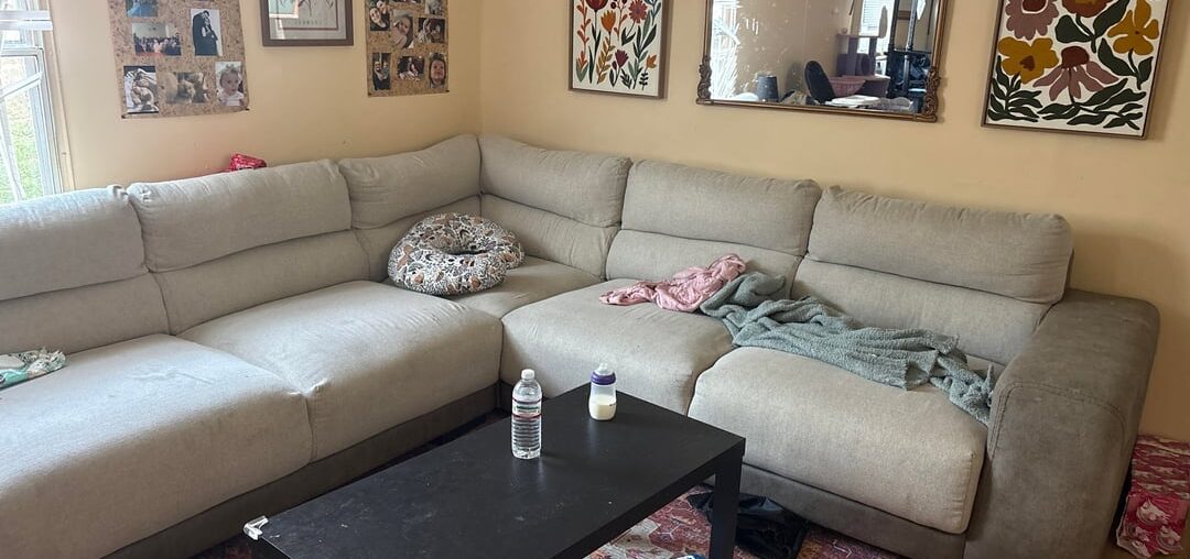 Could a pink couch work in my living room? Could a pink couch work in my living room?
