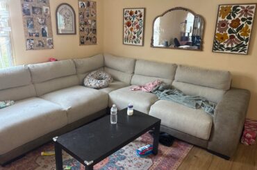 Could a pink couch work in my living room?