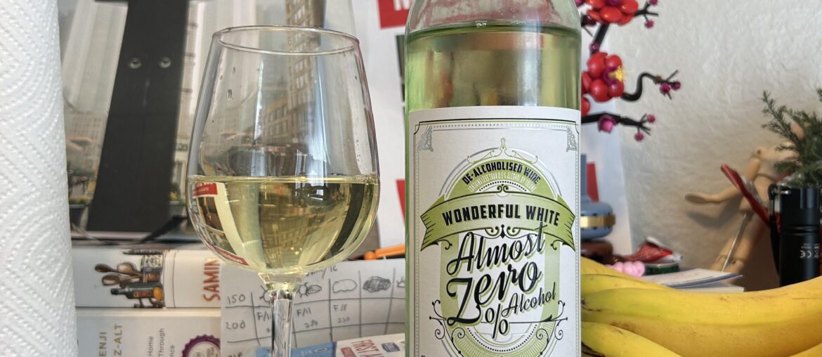 Almost Zero Wonderful White Non-Alcoholic Wine