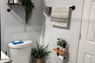 I hare my bathroom!! Any suggestions?!