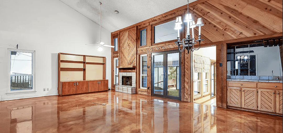 We are looking at purchasing this house, but I'm stumped!