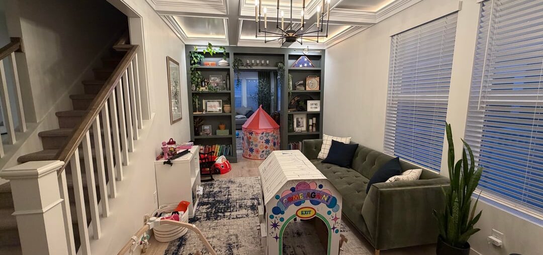 Help me with this room please