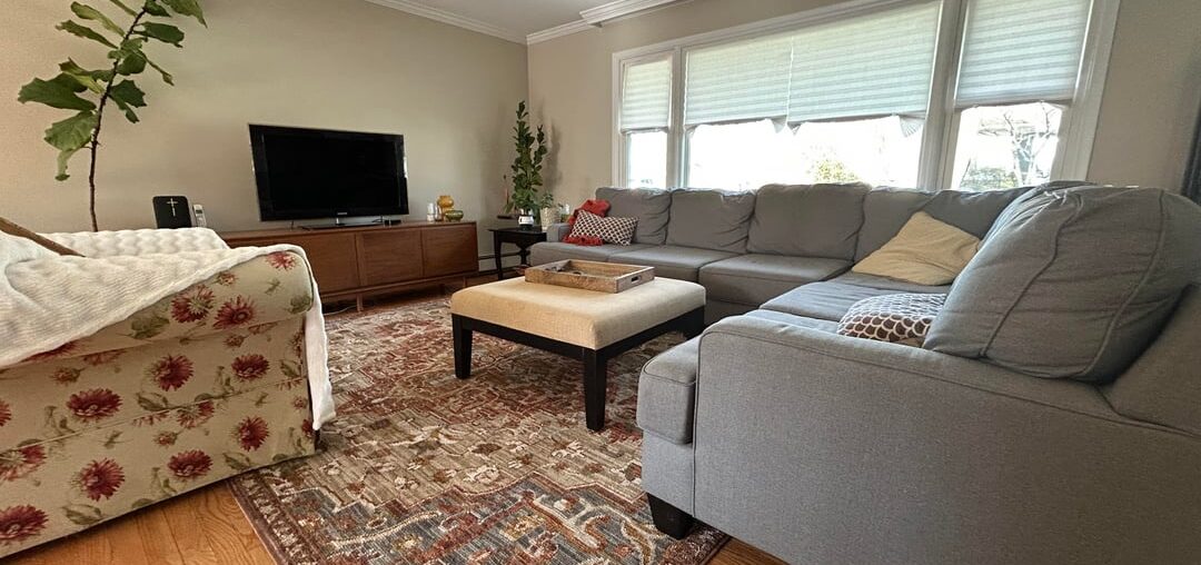 What color curtains?