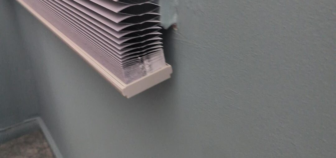 Custom blinds: Is this acceptable?