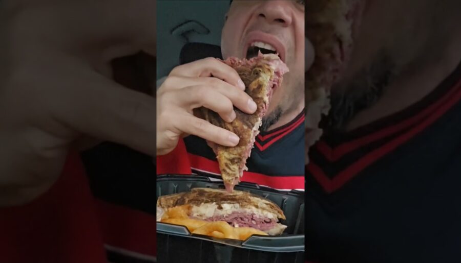 French Pub Rueben Sandwich Review 🥪 #food #foodreview #foodie #foodlover #foodshorts