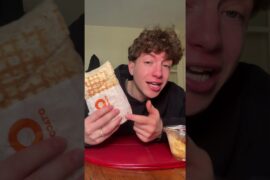 TASTING FRENCH TACO 🇫🇷😅