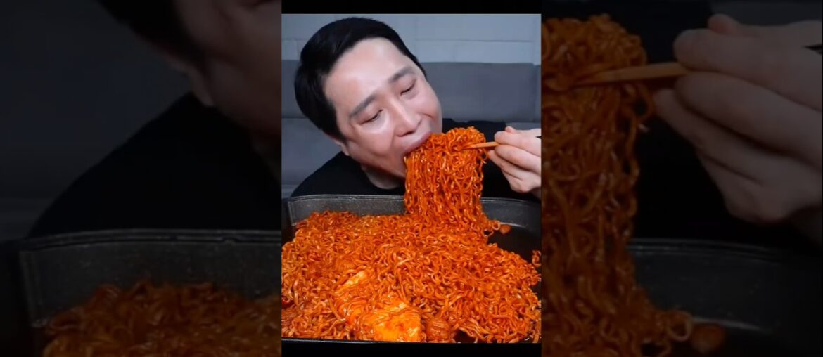 Giant Spicy Mixed Noodles Mukbang | Unlimited Gourmet Noodles Eating Challenge