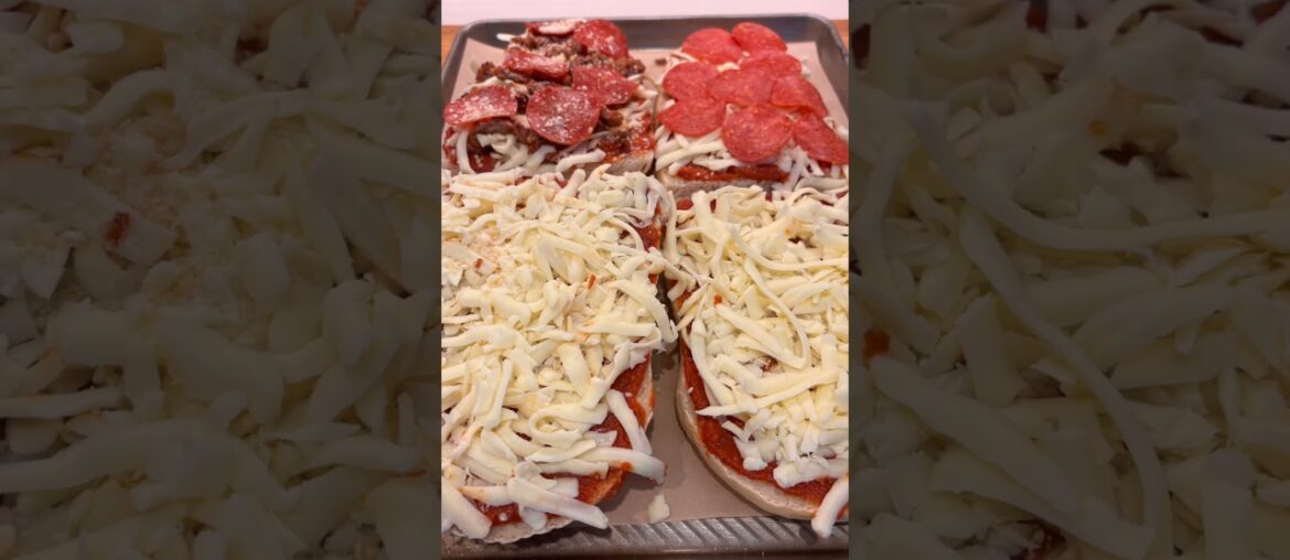 Homemade French Bread Pizza #frenchbread #pizza #youtubeshorts #homemade #dinner