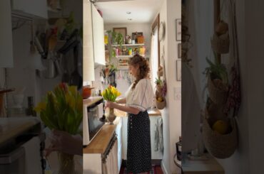 Let's make simple spring meal & dessert in my tiny Parisian kitchen! #paris #recipe #lunch #kitchen