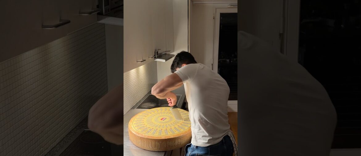 You, me, and something melting in the middle #onion #soup #legruyèreaop