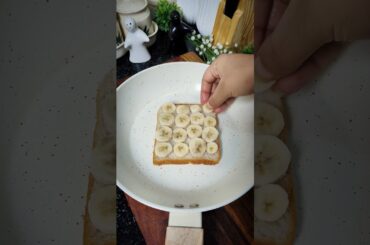 Viral Banana French Toast Recipe🍌🍞|5 mins breakfast recipes#shorts #viral #5minrecipe #healthy #yt