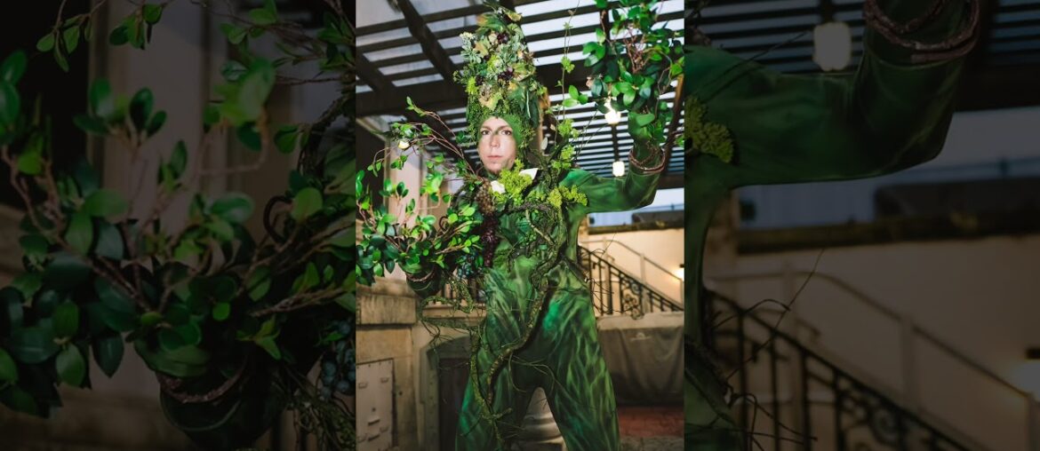 Gardenia by Black & Wine “Look at the birdie!” #blackandwine #horalocashow