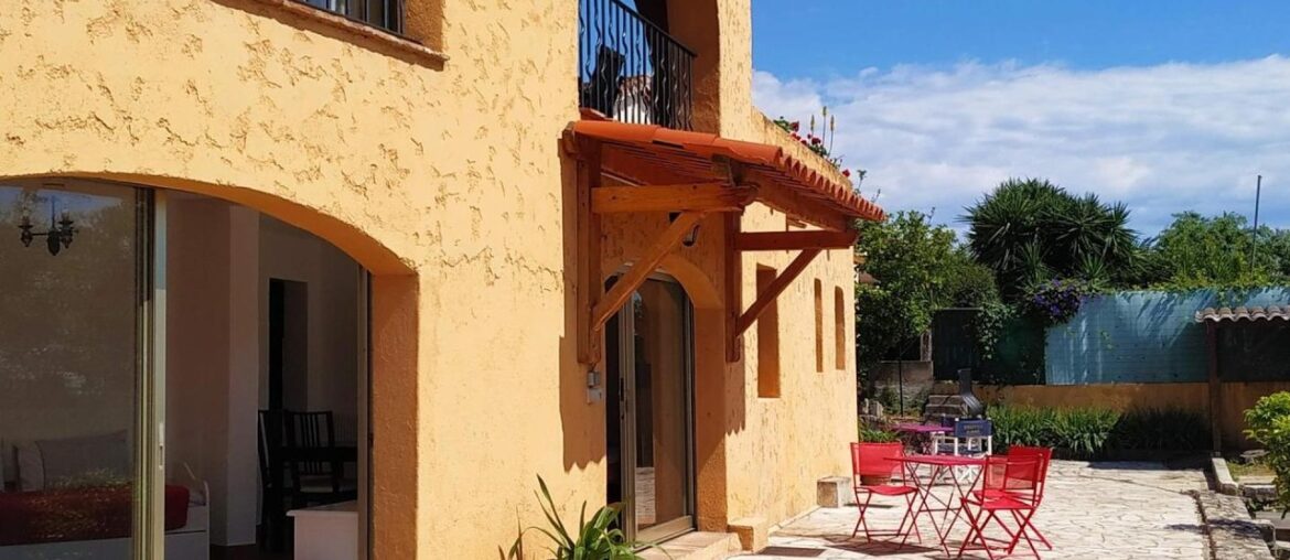 Rez-de-villa Mougins | Cannes, France | Hotel Review 🏩