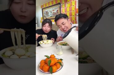 He was trying to trick me.#Oh my god, it smells so good #What to eat today