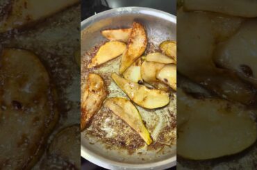 Oatmeal, but make it gourmet: Camembert & Pear #shorts