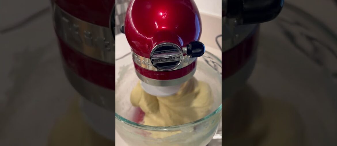 Caramel Pecan Sticky Buns #homemade #cinnamonrolls #pecans #caramel #sweettreat Caramel Pecan Sticky Buns #homemade #cinnamonrolls #pecans #caramel #sweettreat