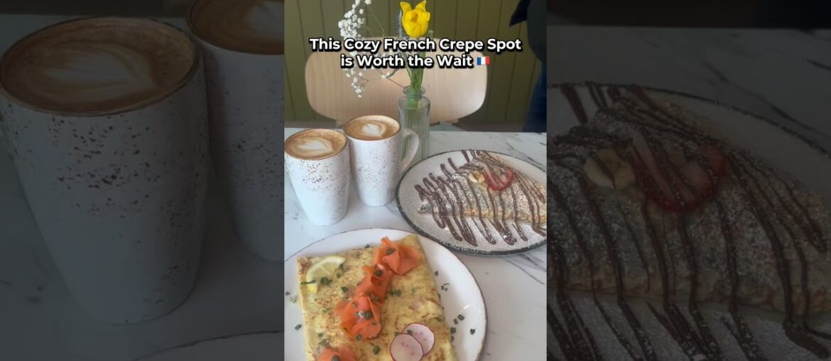 A hidden French crepe spot in Midtown Toronto that’s always busy but totally worth it 🇫🇷✨