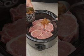 🍖🧅 Slow Cooker French Onion Pork Chops