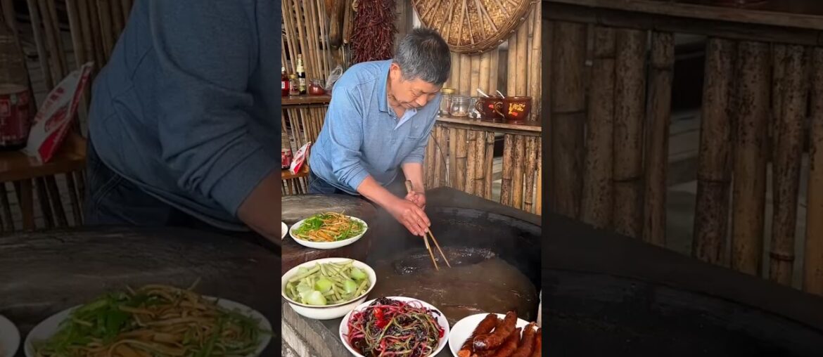 Do you like this kind of stool?#gourmet food#rurallife#Sitting on a podium
