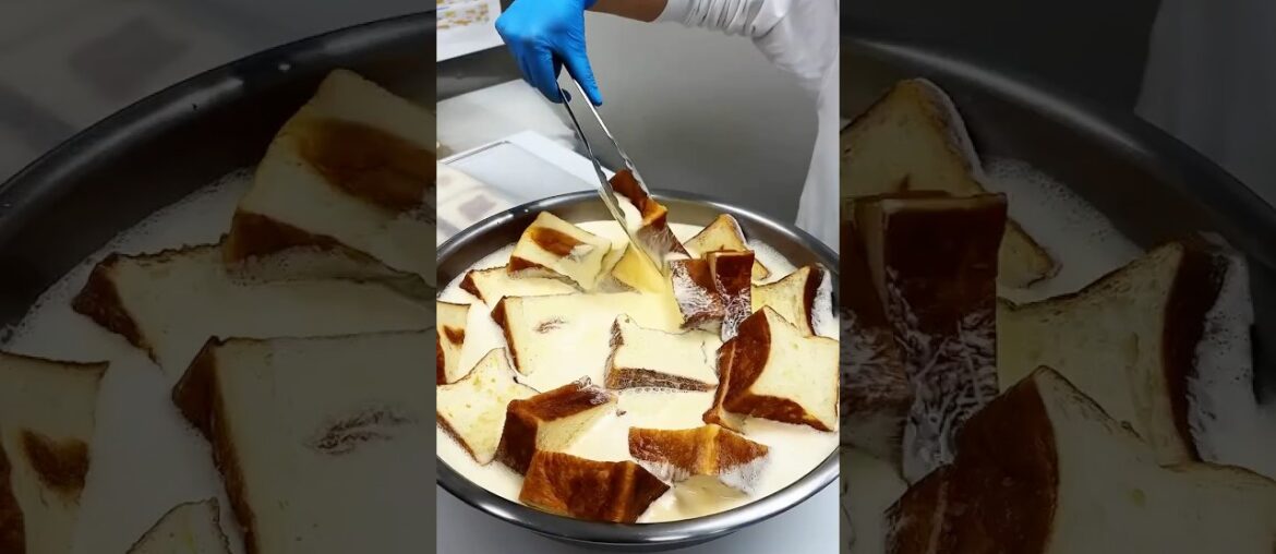 🍞😋 Delicious French toast drizzled with a generous amount of honey 🍞😋大量のハチミツをかけた絶品フレンチトースト #food